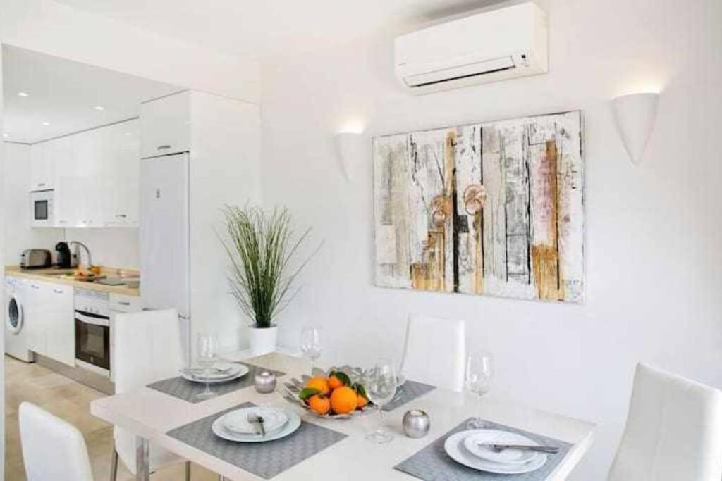 Best Location Apartment In Marbella. Beachfront!! Bagian luar foto